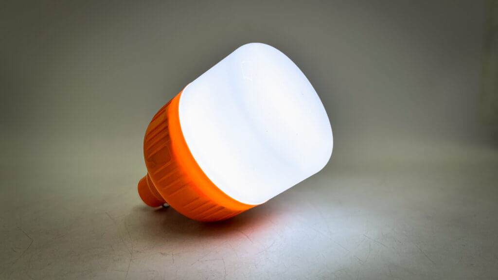 ¿CUÁNDO UTILIZAR LOS BOMBILLOS DE EMERGENCIA RECARGABLES? - Comercial los Todos